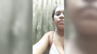 Desi Married Bhabhi Caught Pissing In Bathroom Secretly