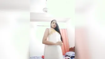 Horny Babe Teasing And Showing Off Her Perfect Round Boobs