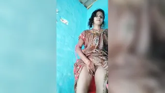 Sweet Village Wife Spreading Her Pussy Wide For The Camera