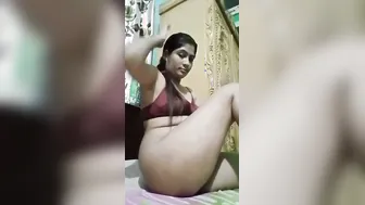 Lonely Milf Sending Me Nude Video Touching Herself At Home