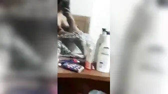 Dehati GF Flashing Her Perky Tits In Mirror Recording