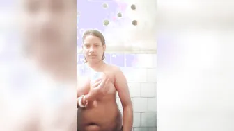 Bengali Wife Bathing Nude Sending Private Clip To Her Lover