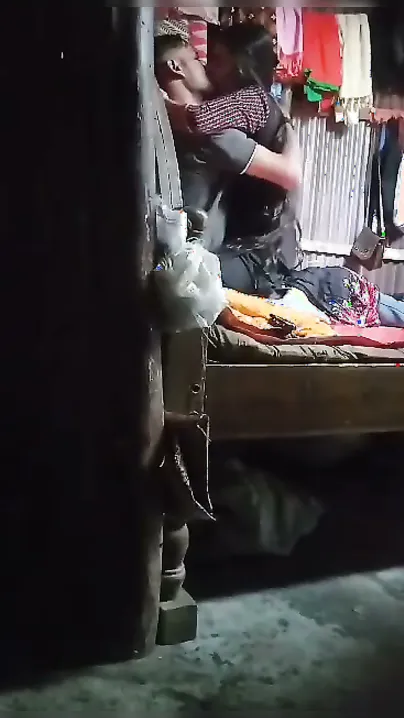 Desi GF Getting Fucked Hard In Homemade Leaked Video