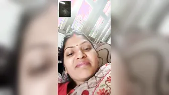 Bhabhi Removing Her Saree And Teasing On Video Call For Lover