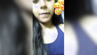 Desi Girl Showing Hard Nipples While Fingering On Webcam Live