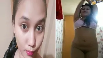 Cute Desi Girl Exposing Tight Pussy During Naughty Video Call