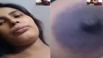 Bengali Girl Showing Off Her Dark Nipples In Leaked Video