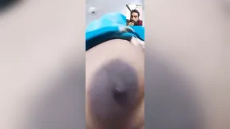Bengali Girl Showing Off Her Dark Nipples In Leaked Video