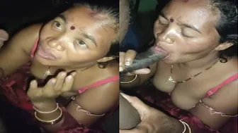 Bhabhi Sucking Dick For Extra Money Late At Night In Apartment