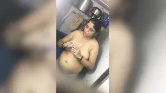 Secretly Filmed Aunty Rubbing Cream On Herself In Bathroom