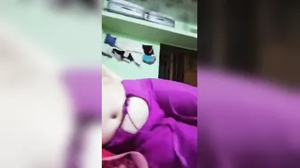 Bangladeshi Wife Exposing Her Big Boobs Topless For Her Lover