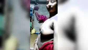 Bengali Married Babe Showing Her Big Boobs Selfie Video Clip