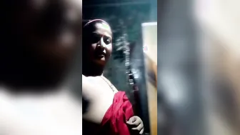 Bengali Married Babe Showing Her Big Boobs Selfie Video Clip
