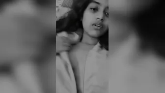 College Cutie Pulling Her Top Off Flashing Her Boobs For Mine