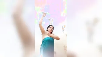 Curvy Aunty Bathing Completely Naked Captured In Bathroom