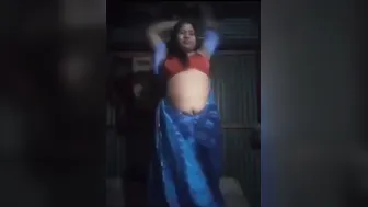 Housewife Unwrapping Her Saree Revealing Big Juicy Tits At Home