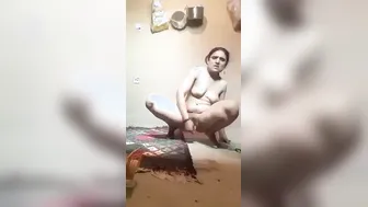 Horny Married Woman Masturbating Fingering Her Dripping Hole