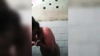 Bangladeshi Girl Recording Her Big Boobs During Bath Time