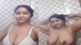 Bhabhi Bathing Naked For Her Secret Lover Watching Her Online