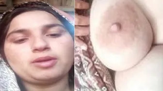 Pashto Bhabhi Teasing With Her Massive Tits In Bedroom Session