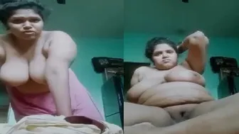 Horny Aunty Exposing Her Huge Breasts In Secret Recording