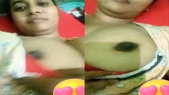 Desi GF Showing Off Her Big Tits And Pussy On Camera