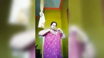 Busty Bhabhi Taking Off Her Nighty Revealing Everything Leaked