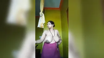 Busty Bhabhi Taking Off Her Nighty Revealing Everything Leaked