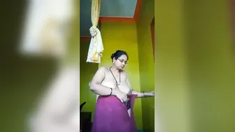 Busty Bhabhi Taking Off Her Nighty Revealing Everything Leaked