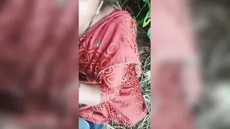 Desi Bhabhi Sucking Cock Outdoors Risky Public Homemade Video