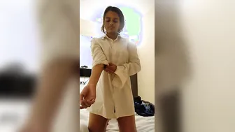 College GF Sucking Dick And Having Fun In Hostel Room