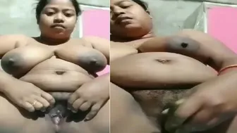 Indian Wife Pleasuring Herself With Vegetable From Her Kitchen