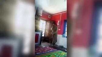 Village Bhabhi Flashing Her Perfect Milky Tits On Camera Mms