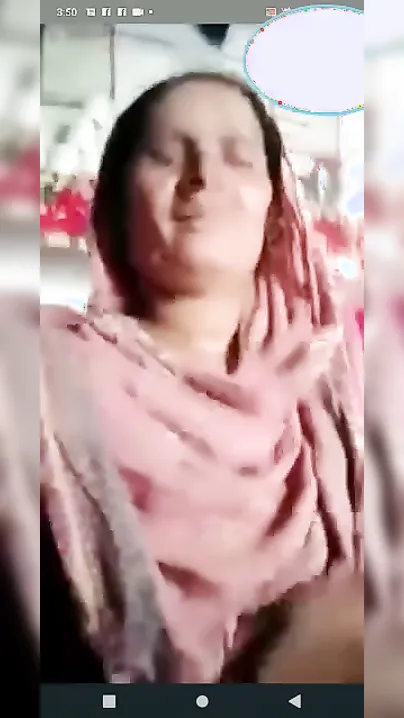 Pakistani Mature Aunty Flashing Her Big Tits On Private Video Cam