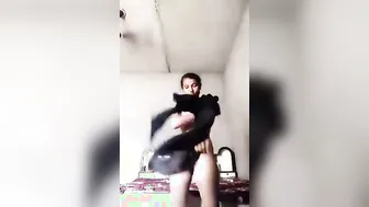 Desi Babe Applying Powder On Her Hairy Pussy Before Getting Busy
