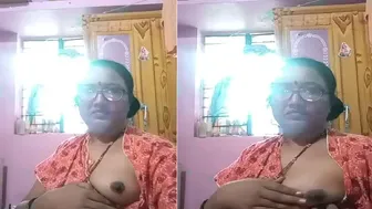 Mature Aunty Exposing Her Big Boobs For Her Secret Lover At Home