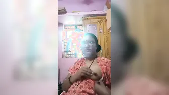 Mature Aunty Exposing Her Big Boobs For Her Secret Lover At Home