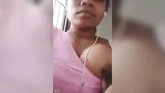 Sweet Desi Babe Accidentally Popping Boob Out Showing Nipples