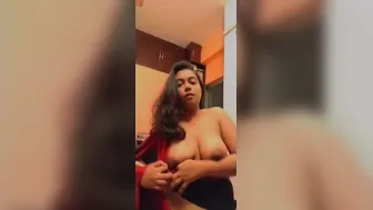 Mumbai Babe Showing Her Boobs On Selfie Video For Her Man
