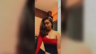 Mumbai Babe Showing Her Boobs On Selfie Video For Her Man