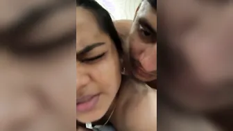 Desi GF Exposing Her Body Leaking Private Photos Online
