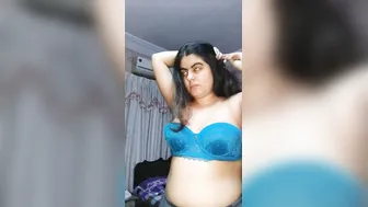 Punjabi Babe Flashing Her Boobs During Video Chat Leaked Online
