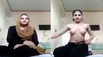 Shy Desi Babe Exposing Her Tits On Camera Going Viral Tonight