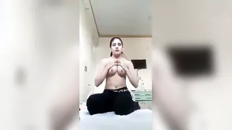 Shy Desi Babe Exposing Her Tits On Camera Going Viral Tonight