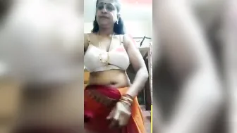 Tamil Milf Flashing Huge Milky Breasts Leaked Private Clip