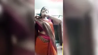 Tamil Milf Flashing Huge Milky Breasts Leaked Private Clip