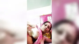 Curvy Tamil Aunty Flashing Her Huge Boobs On Camera Leaked Mms