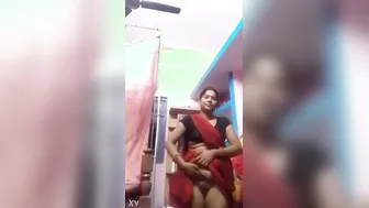 Desi Bhabhi Lifting Saree Showing Pussy For Lover