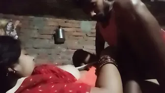 Married Bhabhi Fucking Younger Lover Behind Closed Doors