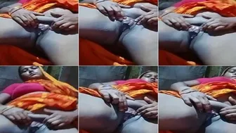 Unsatisfied Married Bhabhi Showing Her Pussy On Camera